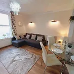 Daire Elegant And Two Bedrooms House *
