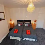 Elegant And Two Bedrooms House * Bristol
