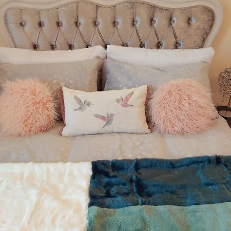 Διαμέρισμα Elegant And Two Bedrooms House *