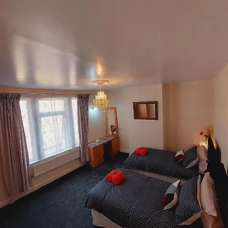 Apartman Elegant And Two Bedrooms House Bristol