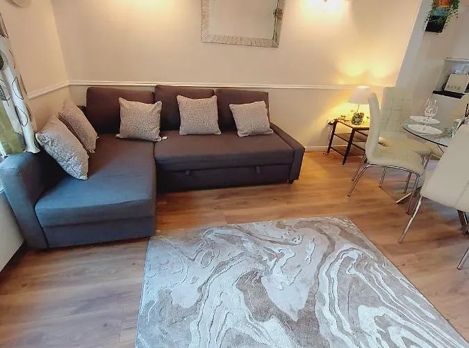 Lägenhet Elegant And Two Bedrooms House