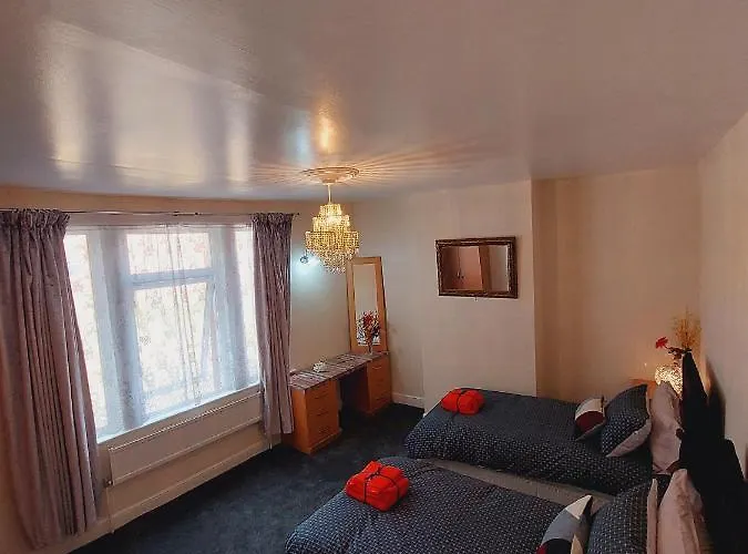 Apartman Elegant And Two Bedrooms House Bristol