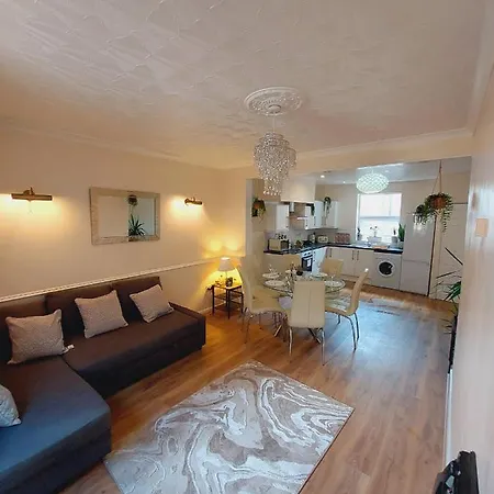 Apartmán Elegant And Two Bedrooms House Bristol