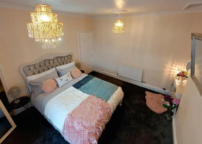 Elegant And Two Bedrooms House 公寓